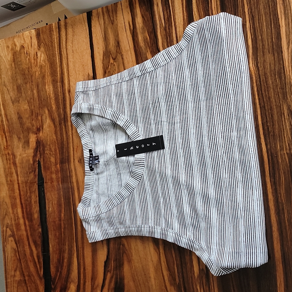 NWT Theory Lightweight Tank Top